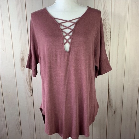 ✨LAST ONE!✨ The Lilly Blouse - Picture 2 of 9